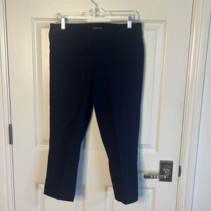 Hilary Radley pull in navy capris